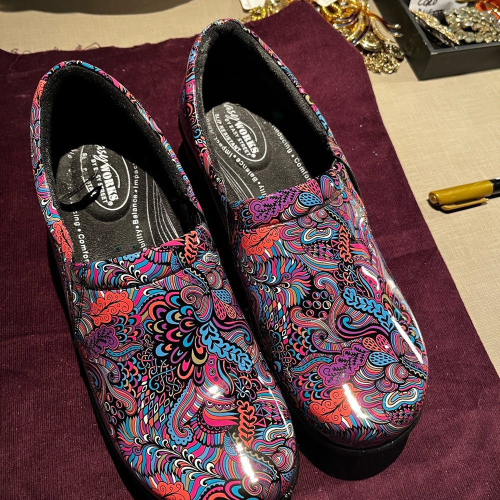 Easywork size clogs 10 M